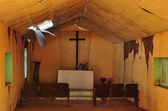 Interior da igreja na Sierra de San Francisco, no deserto Vizcaino, na Baja California - México